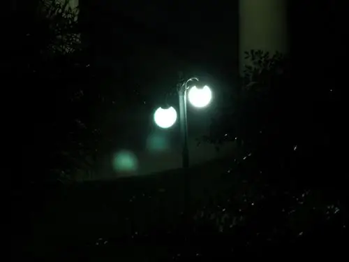 再来几张漆黑的夜孤单的灯哈