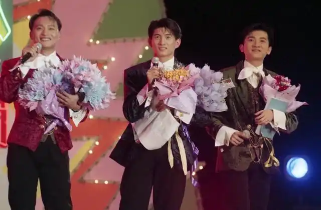 小虎队陈志朋直播卖金惊传有问题惨掉色作出回应