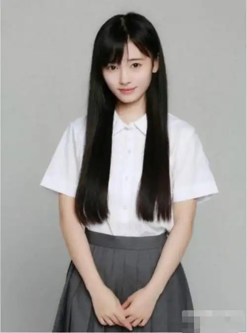 鞠婧祎旧照曝光路人一个 如今却360度无死角