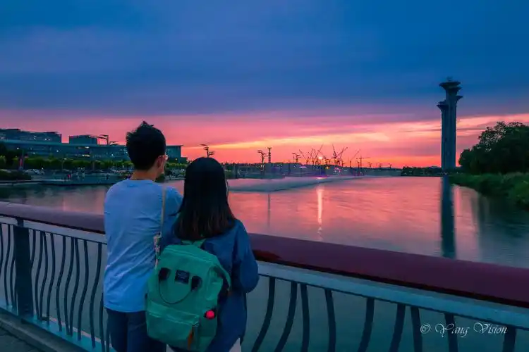 霞中的恋人们|晚霞|恋人_新浪新闻