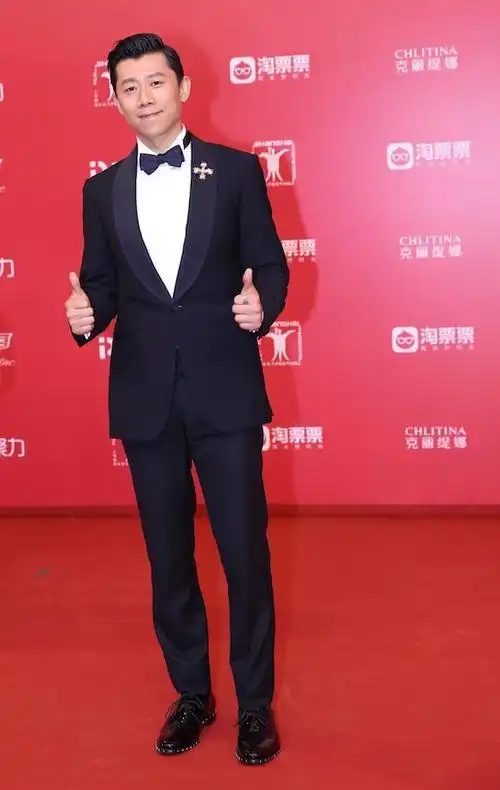 夏雨:接漂泊海外的父亲回国,化解多年的心结,时隔30年拥抱亲情