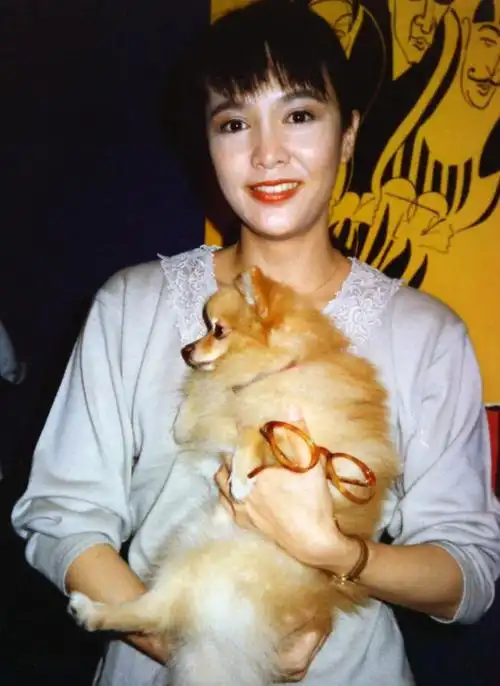 那些年的郑裕玲,罕见生活老照片,华人娱乐圈中的"大姐大"|郑裕玲|大姐