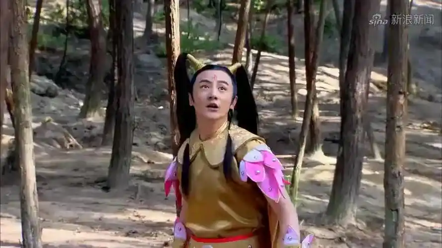 封神英雄榜:哪吒攻击燃灯道人,结果被他压在七宝玲珑塔下