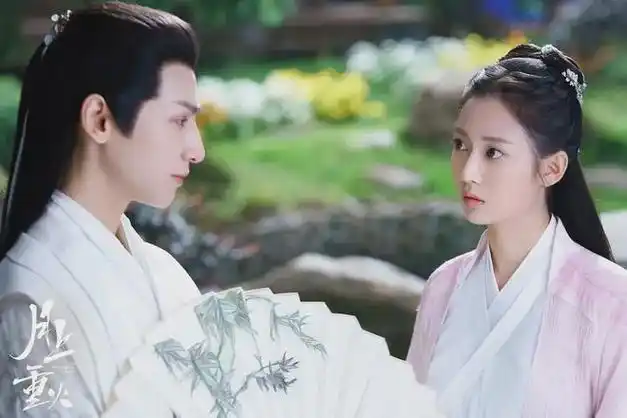 被疯狂喂资源主演11部剧却依然没火陈钰琪离开唐嫣会更好吗