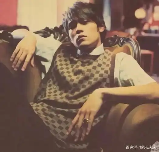 最美不是下雨天,jay chou周杰伦复古头像