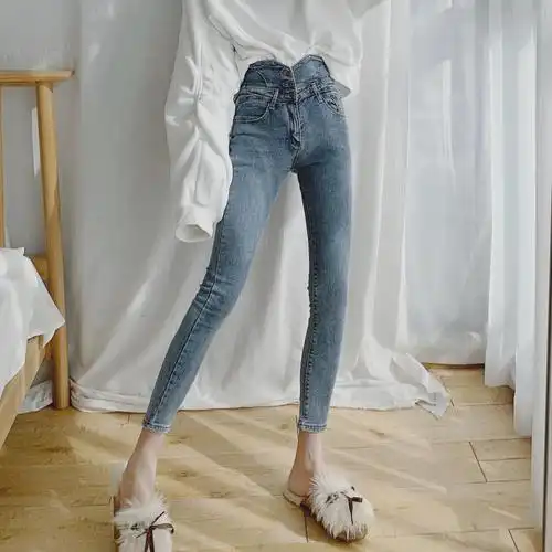 今年流行行的加绒加厚高腰牛仔裤2020年新款秋冬牛仔裤