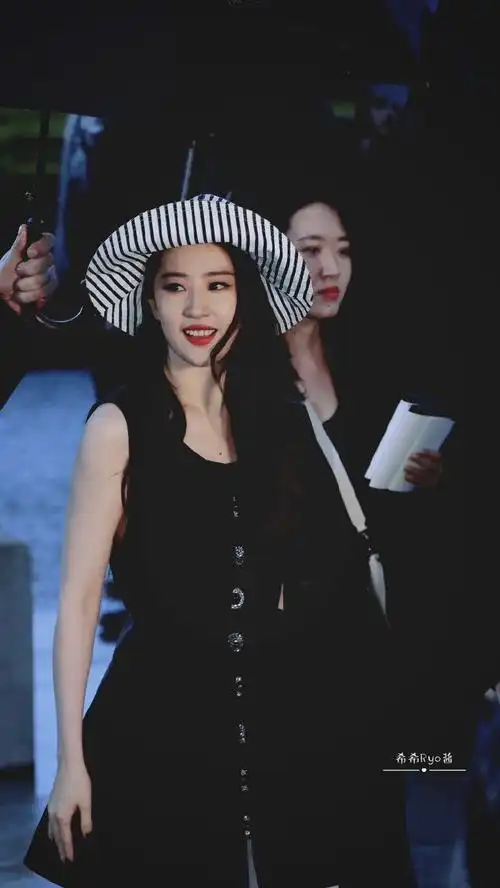 刘亦菲路易威登品牌代言人##lv秋冬24女装秀