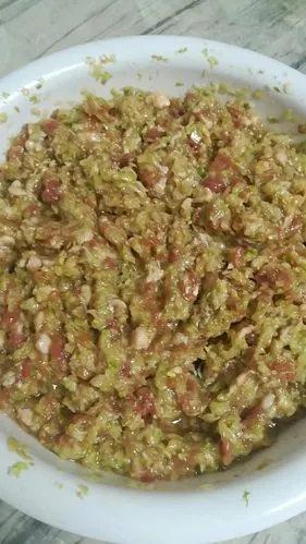 白菜猪肉水饺馅的做法