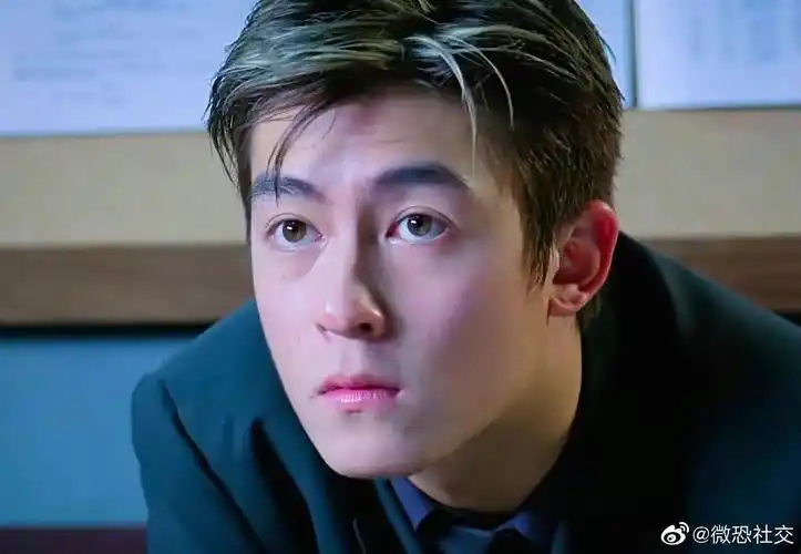 陈冠希年轻时候挺帅的吧奶痞奶痞的那些年火的男艺人基本都是港台内地