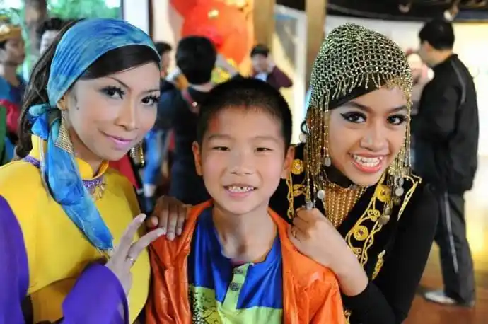 马来西亚华人会想回国生活吗?当地人这样说,答案有些出乎意料!