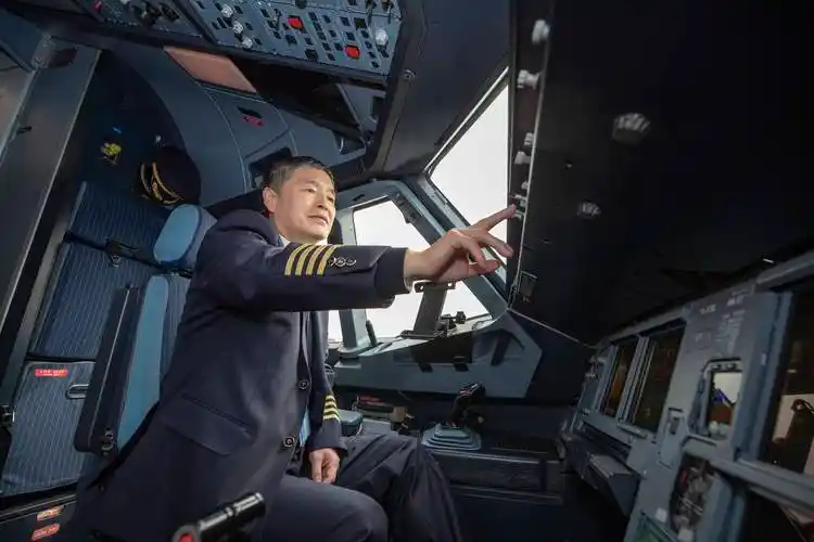 机长李晶的最后一个春运