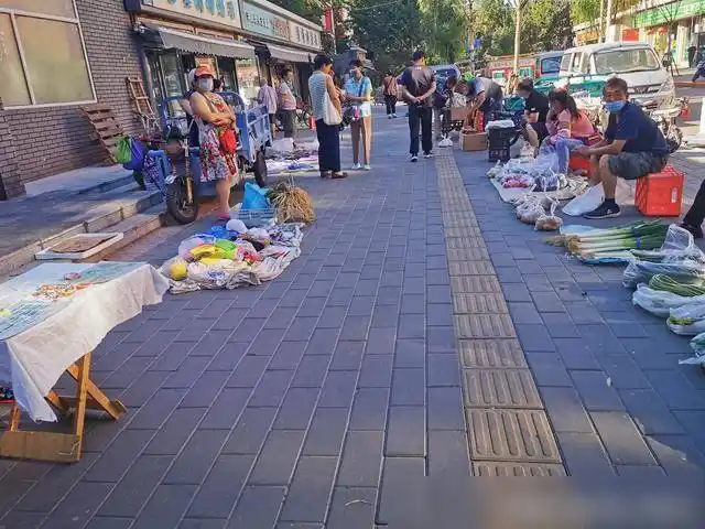 为什么越来越多的人不再摆地摊十年地摊老师傅告诉你答案
