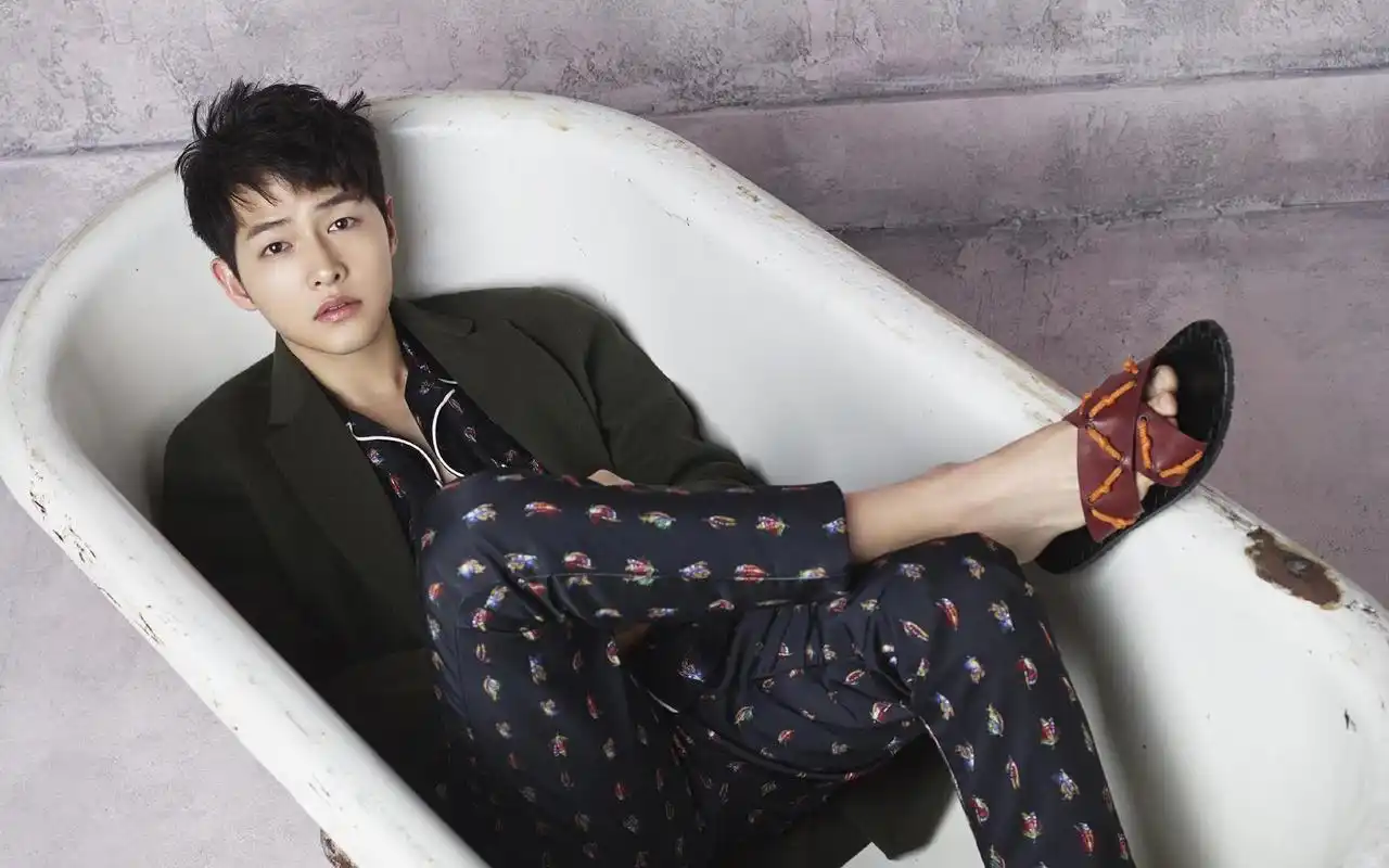 宋仲基最帅的7张照片,治愈系男神,最后一张最帅!