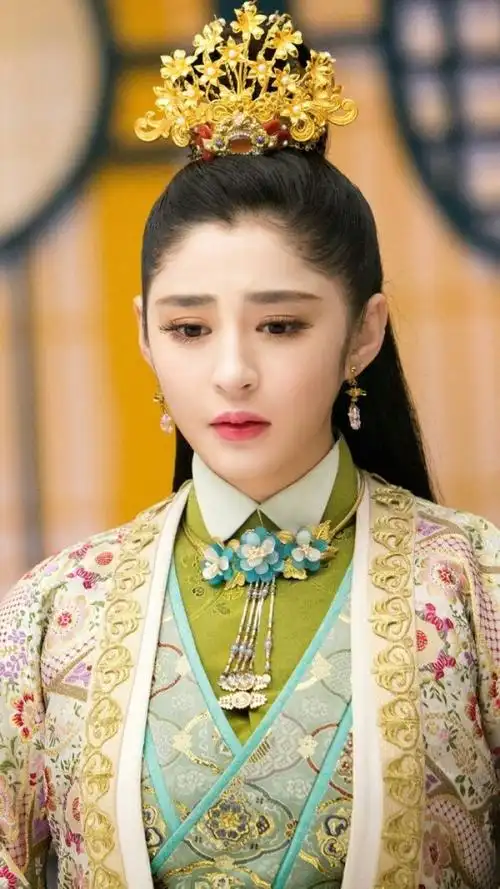 17花谢花飞花满天 倾城 李心艾古装美女是该改个网名了同采自duitang