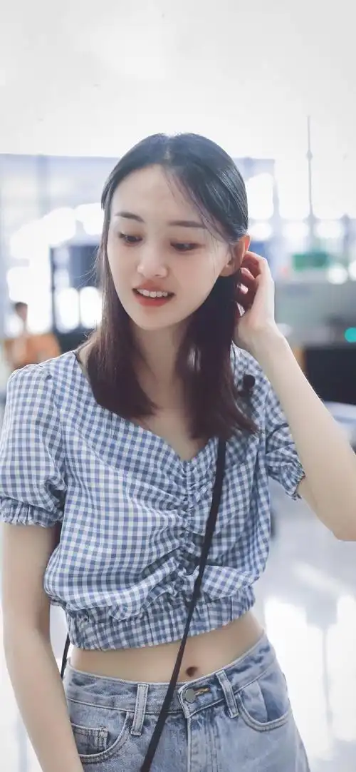 清纯甜美明星郑爽手机壁纸