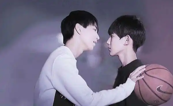 是的摸头杀,都听过的,撩妹的一把手,然后,我就看见了凯源摸头杀,我有