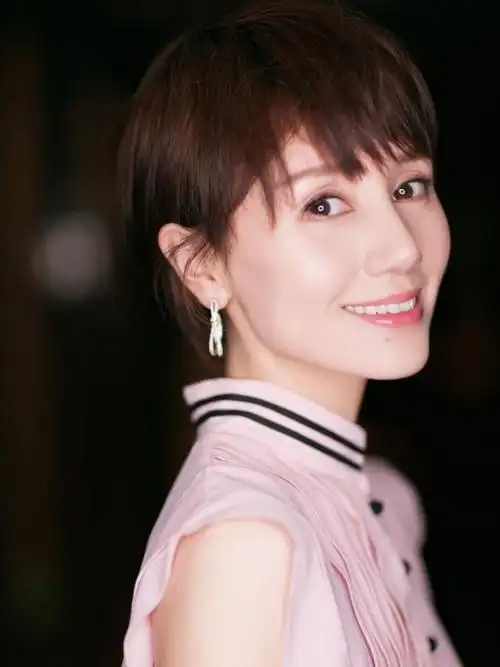 袁泉——她向外的每一秒,都值得观赏