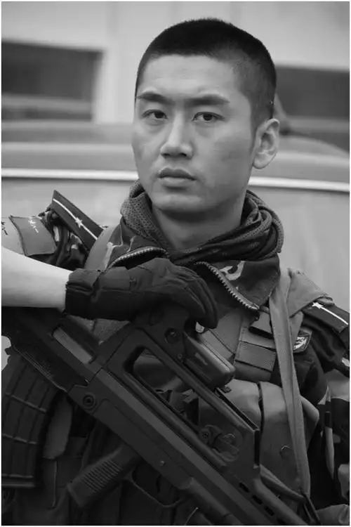 维和步兵营"一代兵王"何达:文能炒菜,武能打仗,新好男人典范