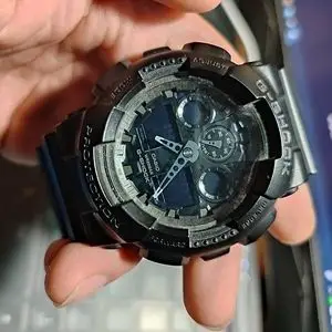 卡西欧手表拆弹专家一刘德华同款,当时看这个电影就买了,爱惜得