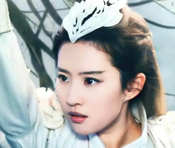 当年的我一定是"瞎"了,才会觉得刘亦菲演的白浅又丑又尴尬插图6