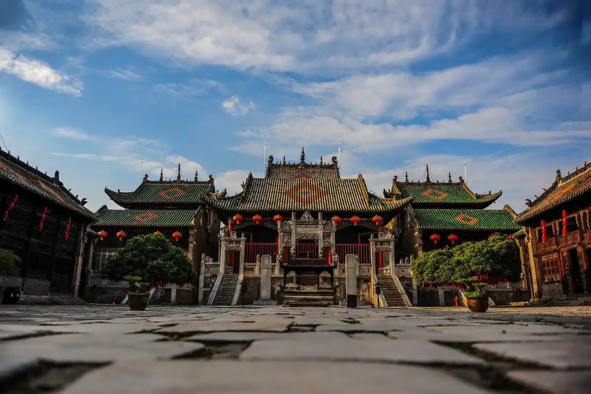 河南这座古镇有九座城门,规格等同皇家,全镇都是古迹还免门票