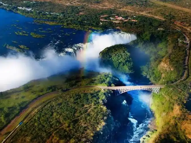 大自然的奇观(全球最美100个大自然奇观,鬼斧神工,令人震撼)