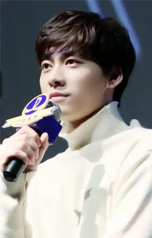 小熊洋娃娃都没你可爱786178@李易峰#峰启新一岁,事事常安乐