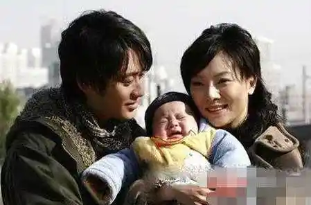 何震亚照片资料深扒 吴秀波妻子何震亚究竟是什么人有何背景