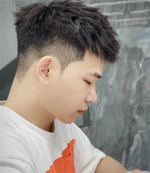 摩根烫和钢夹烫烫出来的效果好像一样,不同的是,摩根烫属于塑型烫