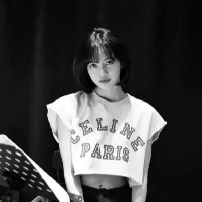 lisa/ "你继续发光 我替你挡"_女生头像_我要个性网
