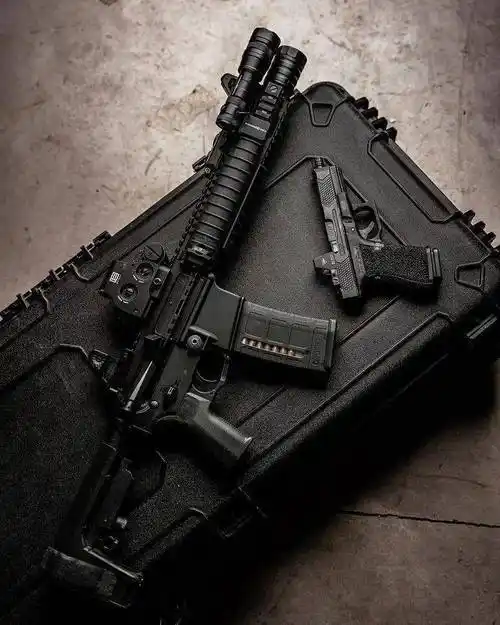 枪械摄影时刻保留对它的一份敬畏之心