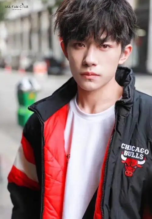 191015 易烊千玺羊毛卷九宫格图集 可盐可甜的卷毛烊