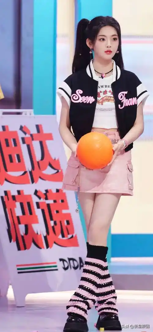 校花少女-杨超越全图写真合集_中国_代表作品_内地