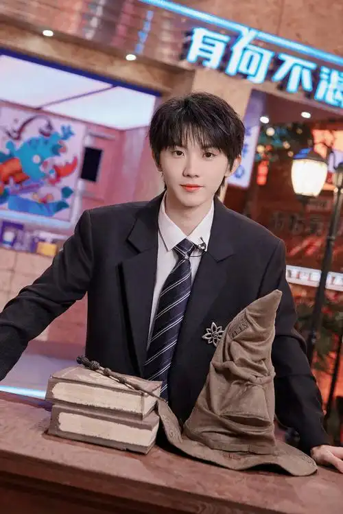 马嘉祺02fri friday@时代少年团队长-马嘉祺#时代少年团hi6剧照