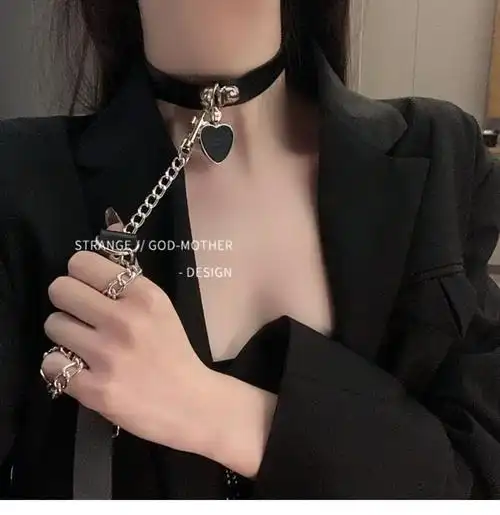 娇百玫脖子上戴的饰品成人用项圈女项链情趣牵引绳控制颈带狗链项圈