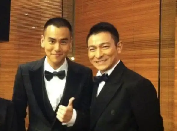 刘德华白西装好帅