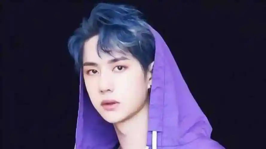 近日王一博素颜照走红无美颜无滤镜网友看后惊呆了