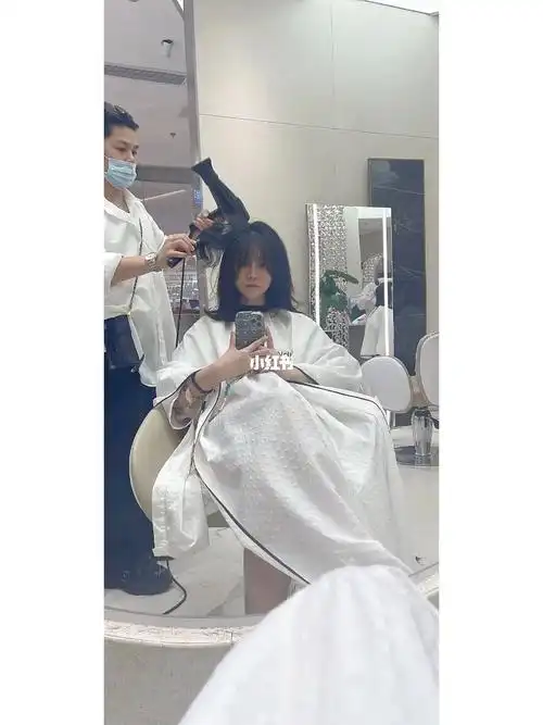 恒隆的这个理发店剪头发真挺好的