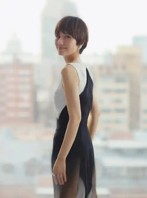 不老女神袁泉,气质温婉大气,不输一线明星_生活_夏雨_感情