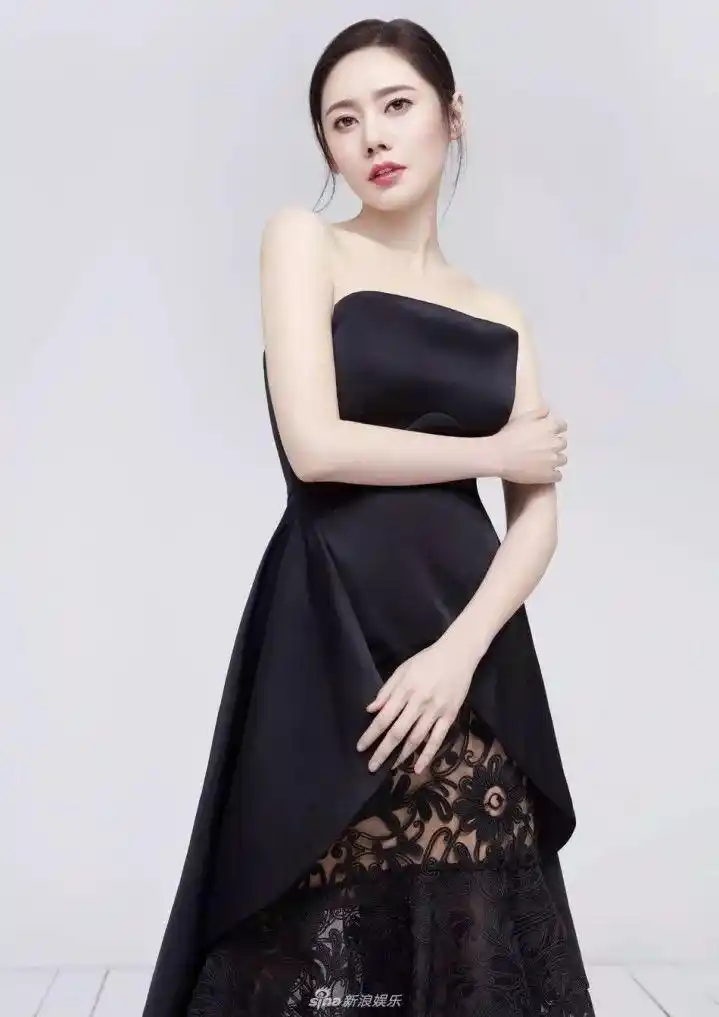 拥有"国民媳妇"的女神,片酬高达54万的她如今拿命来生孩子!