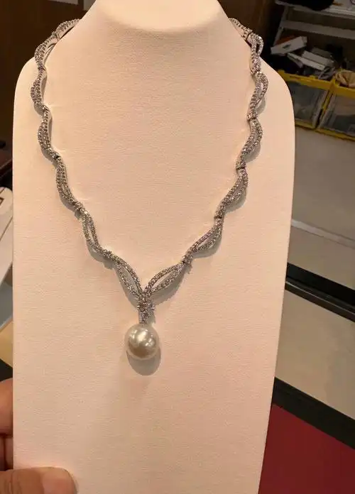 意大利品牌全新奢华钻石澳白珍珠项链