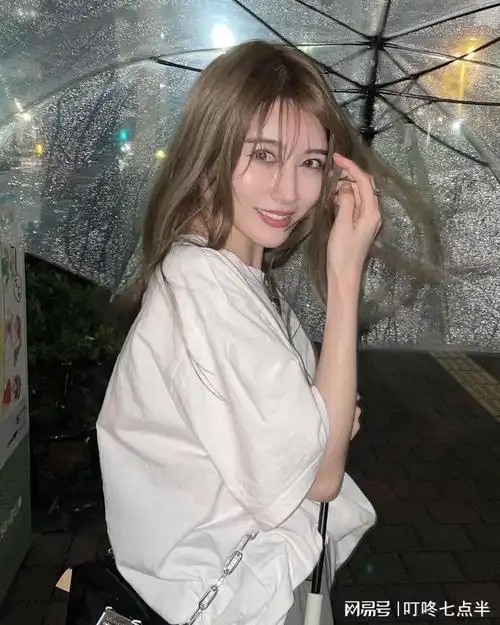 揭秘日本女星小岛南相泽南的迷人之处