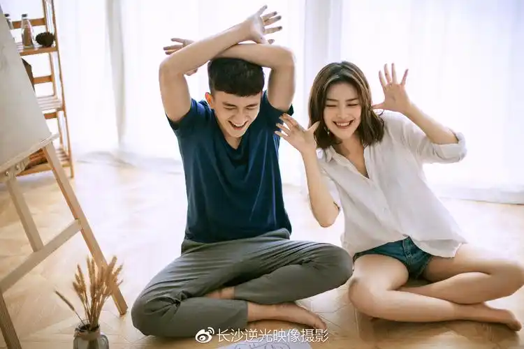 白色情人节这才叫做情侣照你那只能叫合影