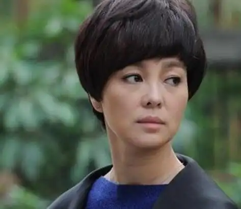 图家庭秘密电视剧热拍荣蓉更年期引关注