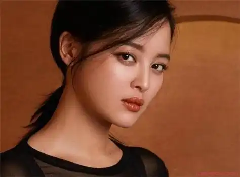 秦岚说辛芷蕾长得像宋慧乔,辛芷蕾一脸生无可恋!你觉得呢?