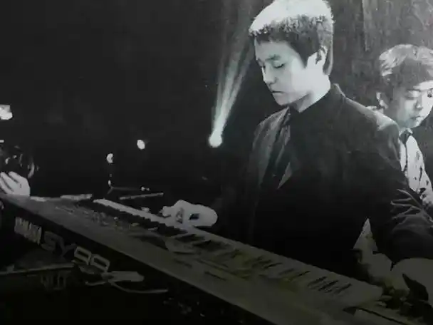 回顾53岁窦唯近照曝光穷困潦倒已成仙