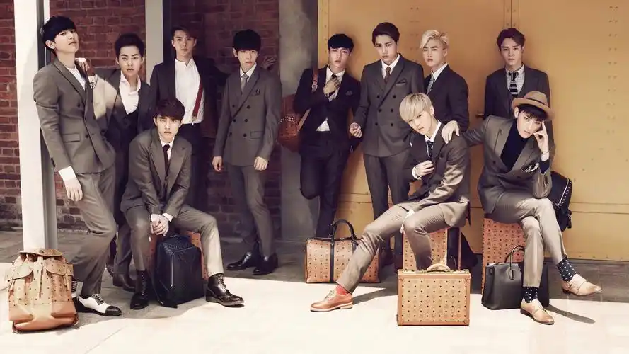 exo长腿男神日韩明星桌面壁纸