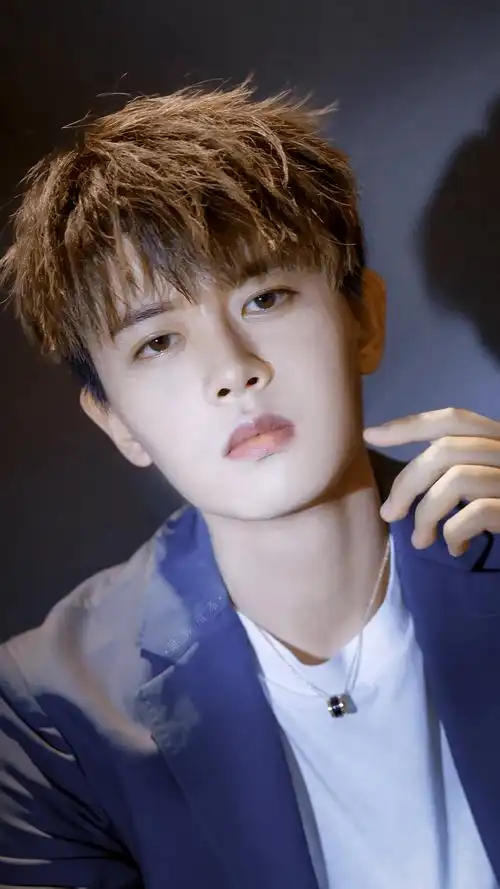 任嘉伦的现代装蛊到了我,绝太绝长在了审美点上