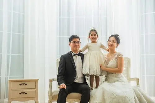 幸福的三口之家