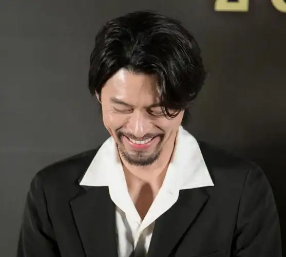 玄彬也胖了?韩国空气中有酵母,男明星集体发福?